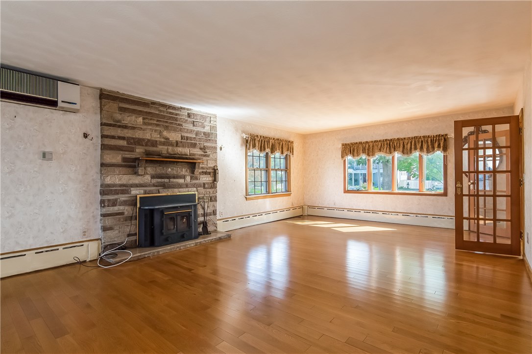 32 Point Road Portsmouth, RI 02871 - Photo 5 of 39 Gallery Image 5
