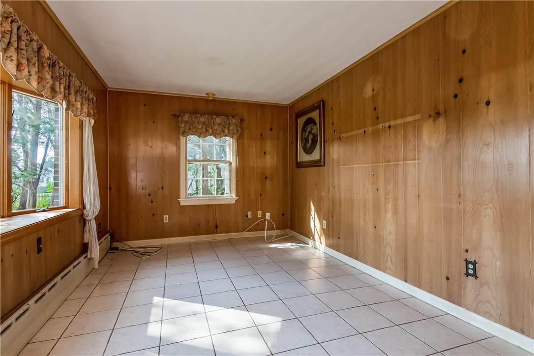 32 Point Road Portsmouth, RI 02871 - Photo 8 of 39 Gallery Image 8