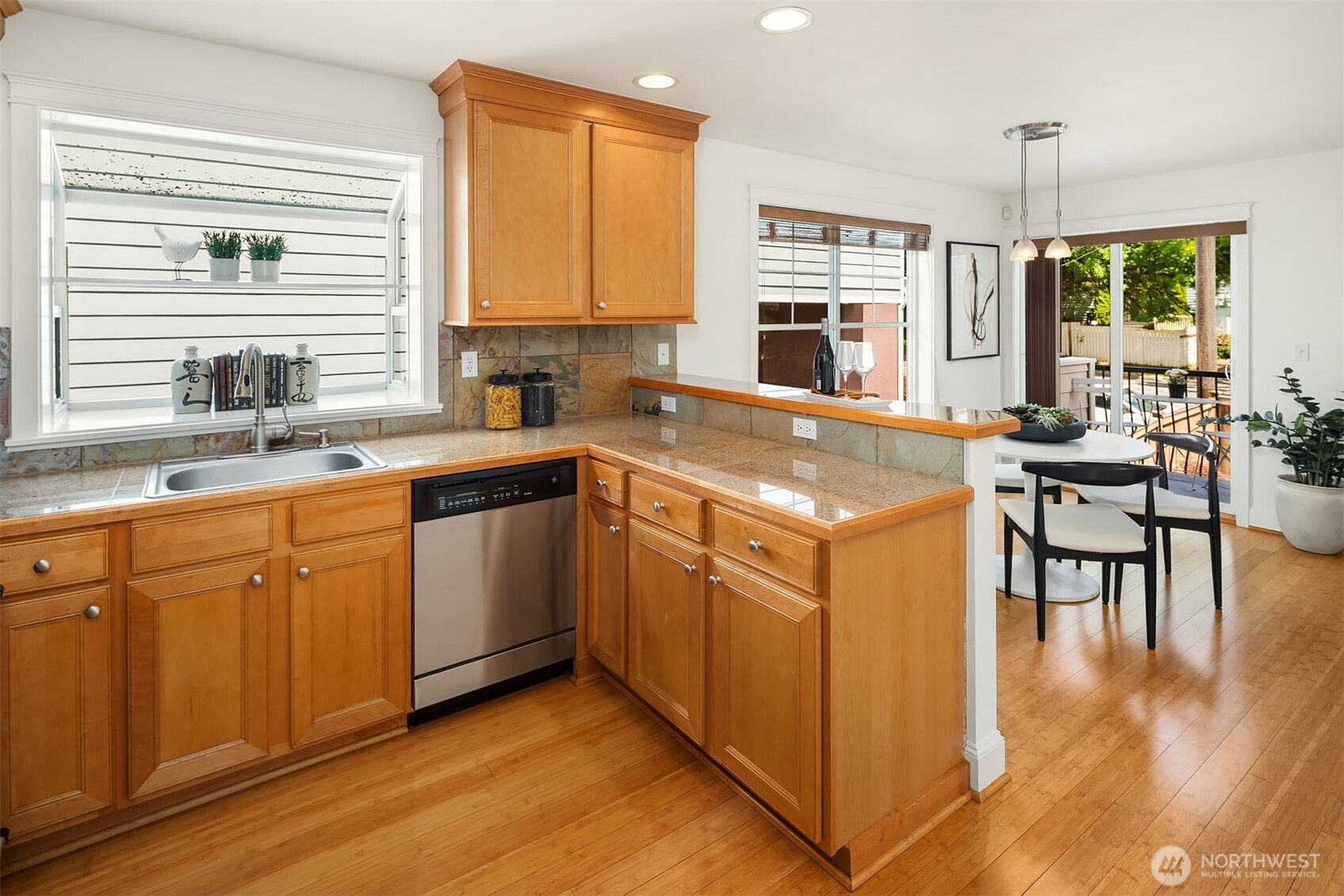 511 Martin Luther King Jr Way South Seattle, WA 98144 - Photo 11 of 35