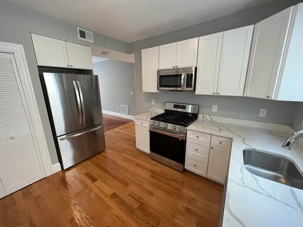 $6,150 | 33 Hancock Street, Unit 2, Somerville, MA 02144