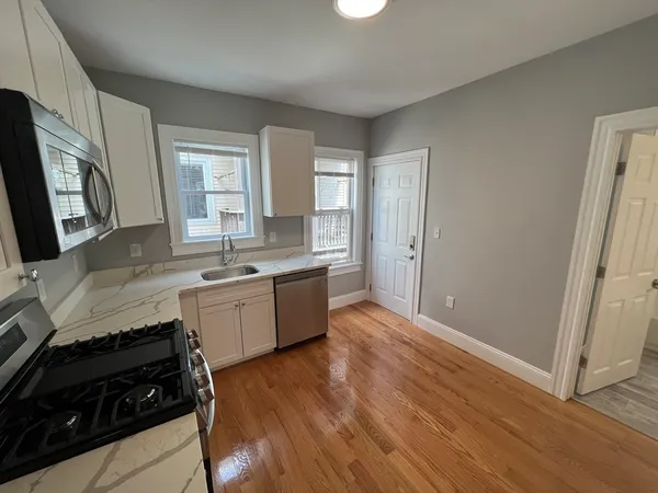 $6,150 | 33 Hancock Street, Unit 2, Somerville, MA 02144