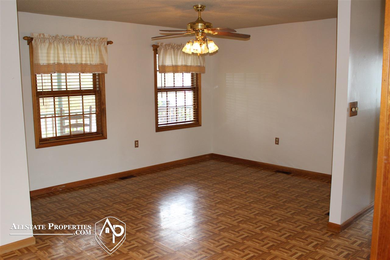1146 Capac Road Allenton, MI 48002 - Photo 10 of 56 21517883-9.JPG