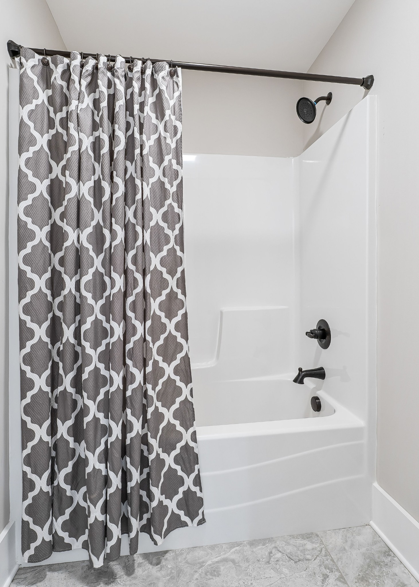 733 Jackson Avenue Carthage, TN 37030 - Photo 7 of 47 a bathroom with a bathtub and a shower