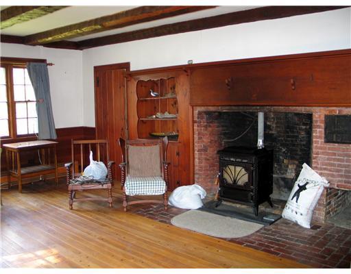 150 Ashville Road Sullivan, ME 04664 - Photo 9 of 23 Living Room.