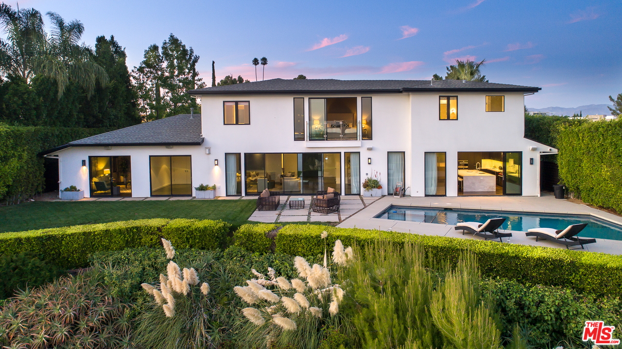 2187 Summitridge Drive Beverly Hills, CA 90210 - Photo 2 of 43