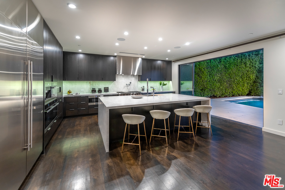 2187 Summitridge Drive Beverly Hills, CA 90210 - Photo 17 of 43