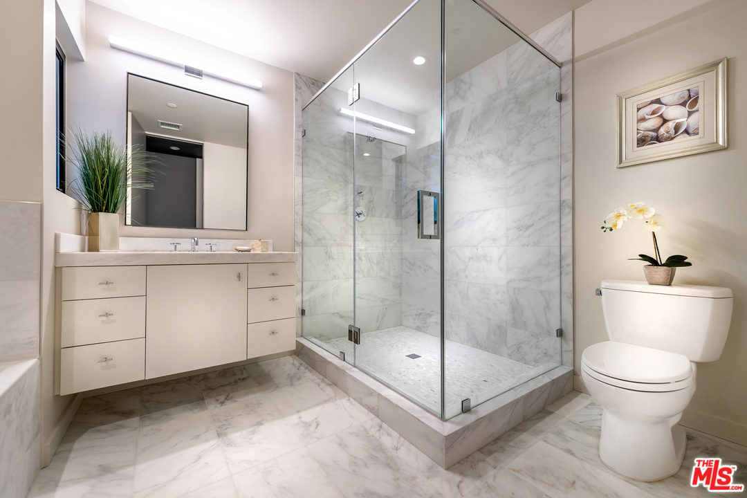 2187 Summitridge Drive Beverly Hills, CA 90210 - Photo 25 of 43