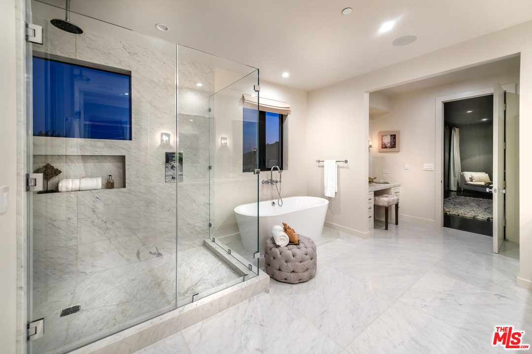 2187 Summitridge Drive Beverly Hills, CA 90210 - Photo 37 of 43