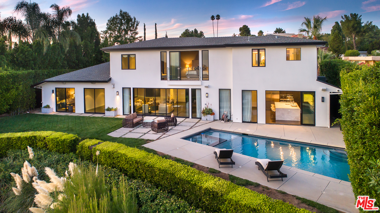 2187 Summitridge Drive Beverly Hills, CA 90210 - Photo 6 of 43