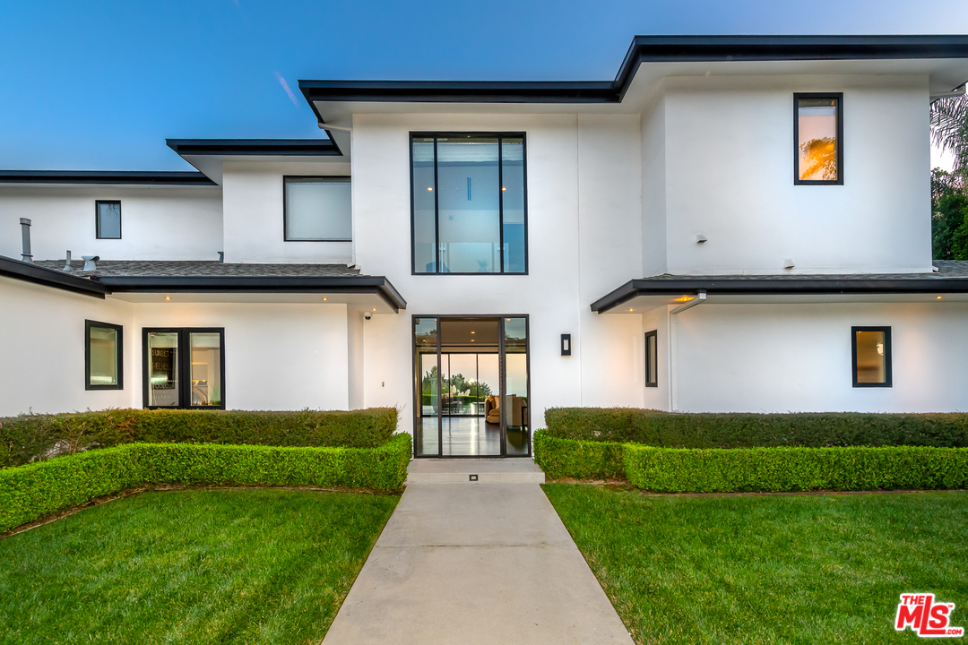 2187 Summitridge Drive Beverly Hills, CA 90210 - Photo 7 of 43