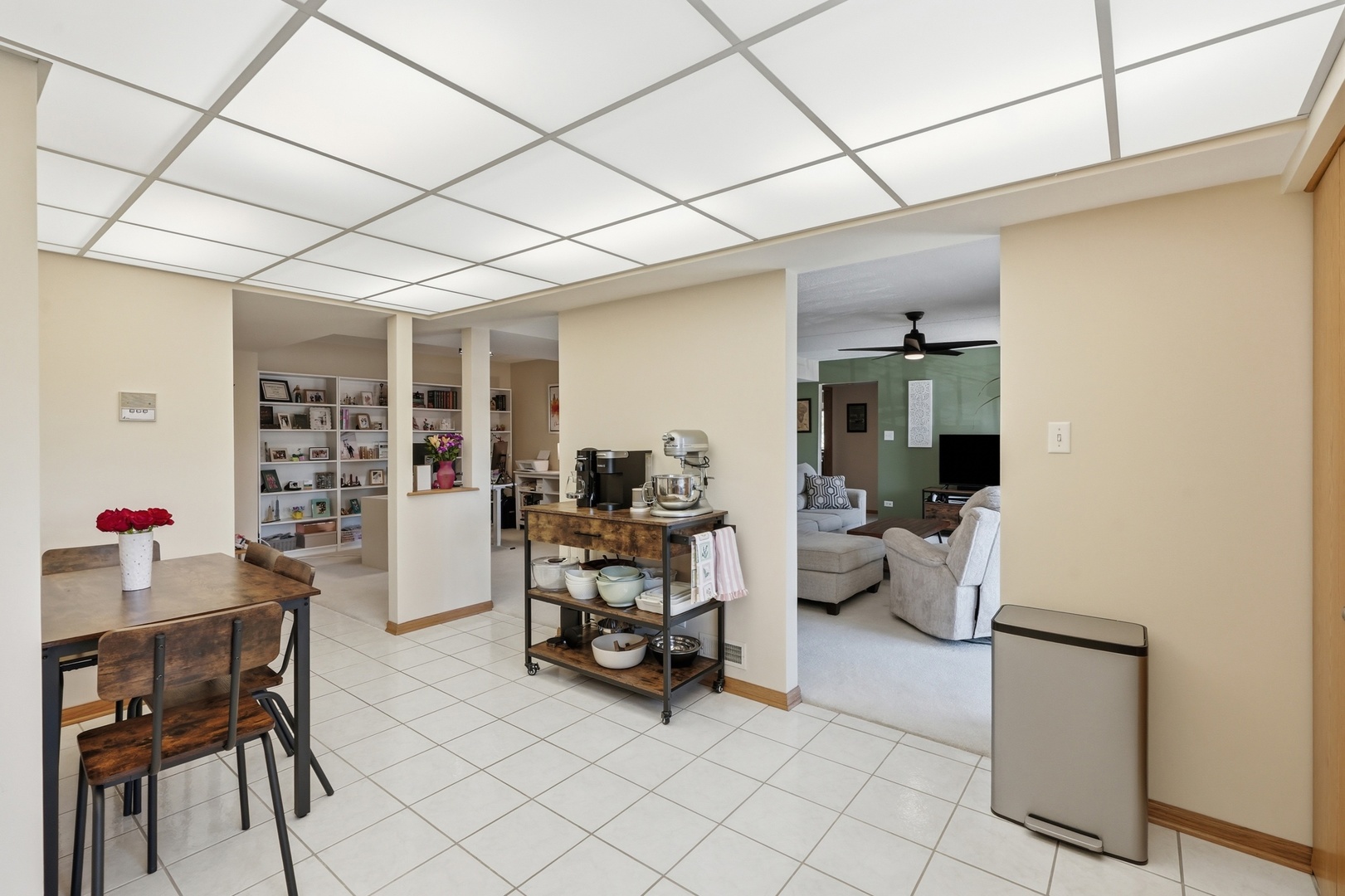 18206 Rita Road, Unit 2B Tinley Park, IL 60477 - Photo 5 of 28