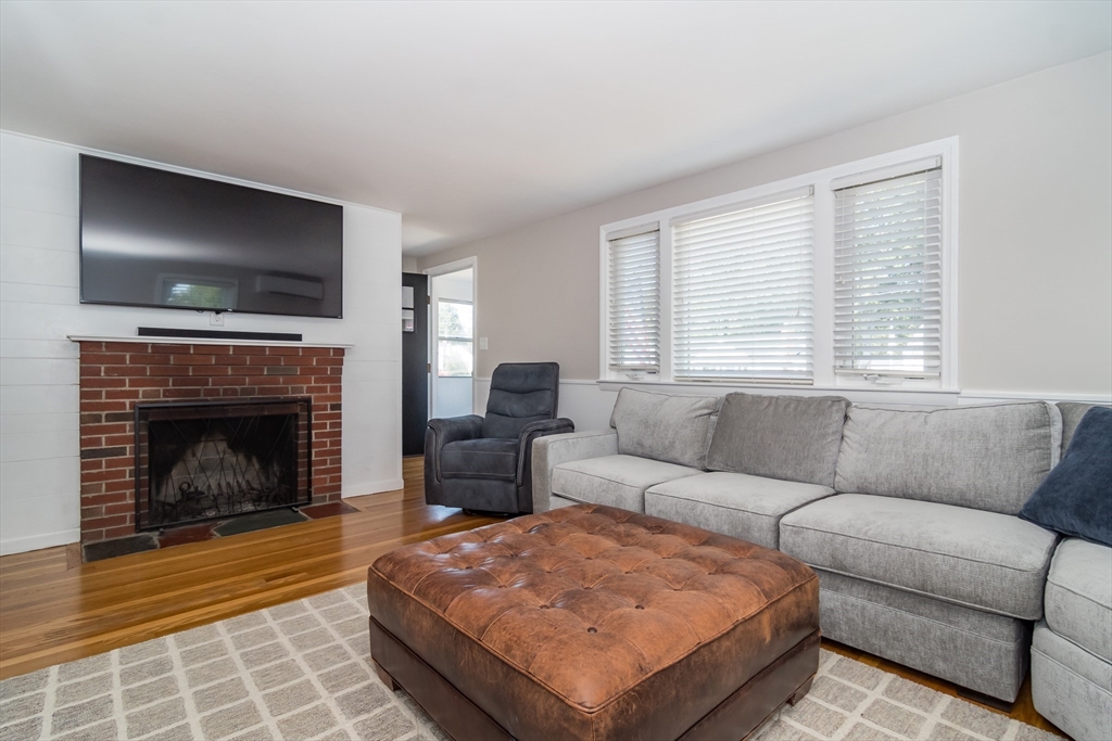 75 Tower Street Dedham, MA 02026 - Photo 3 of 25 Gallery Image 3