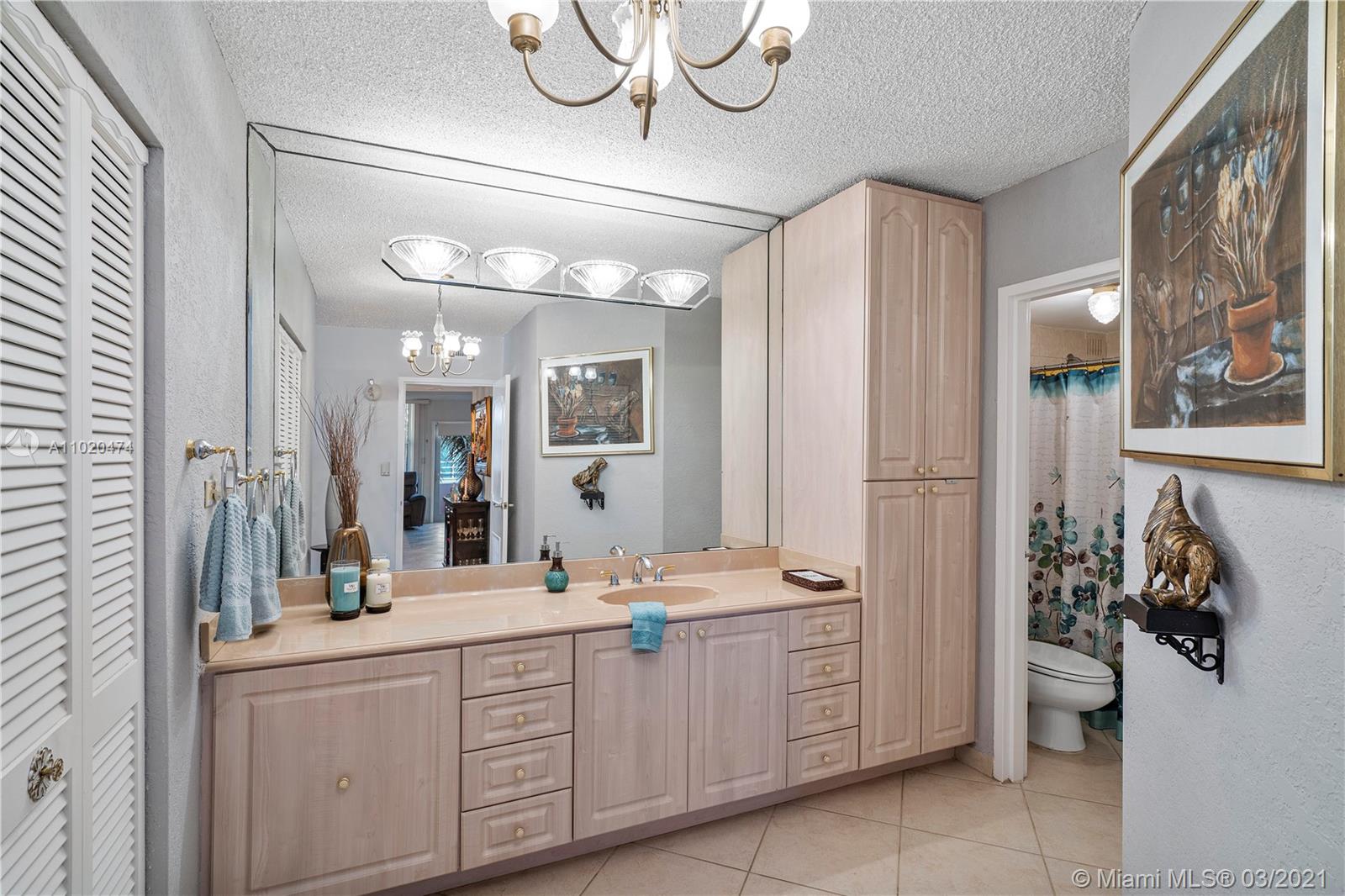 9225 Collins Avenue, Unit 411 Surfside, FL 33154 - Photo 21 of 36