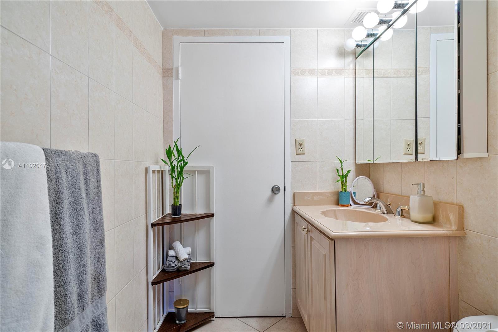 9225 Collins Avenue, Unit 411 Surfside, FL 33154 - Photo 24 of 36