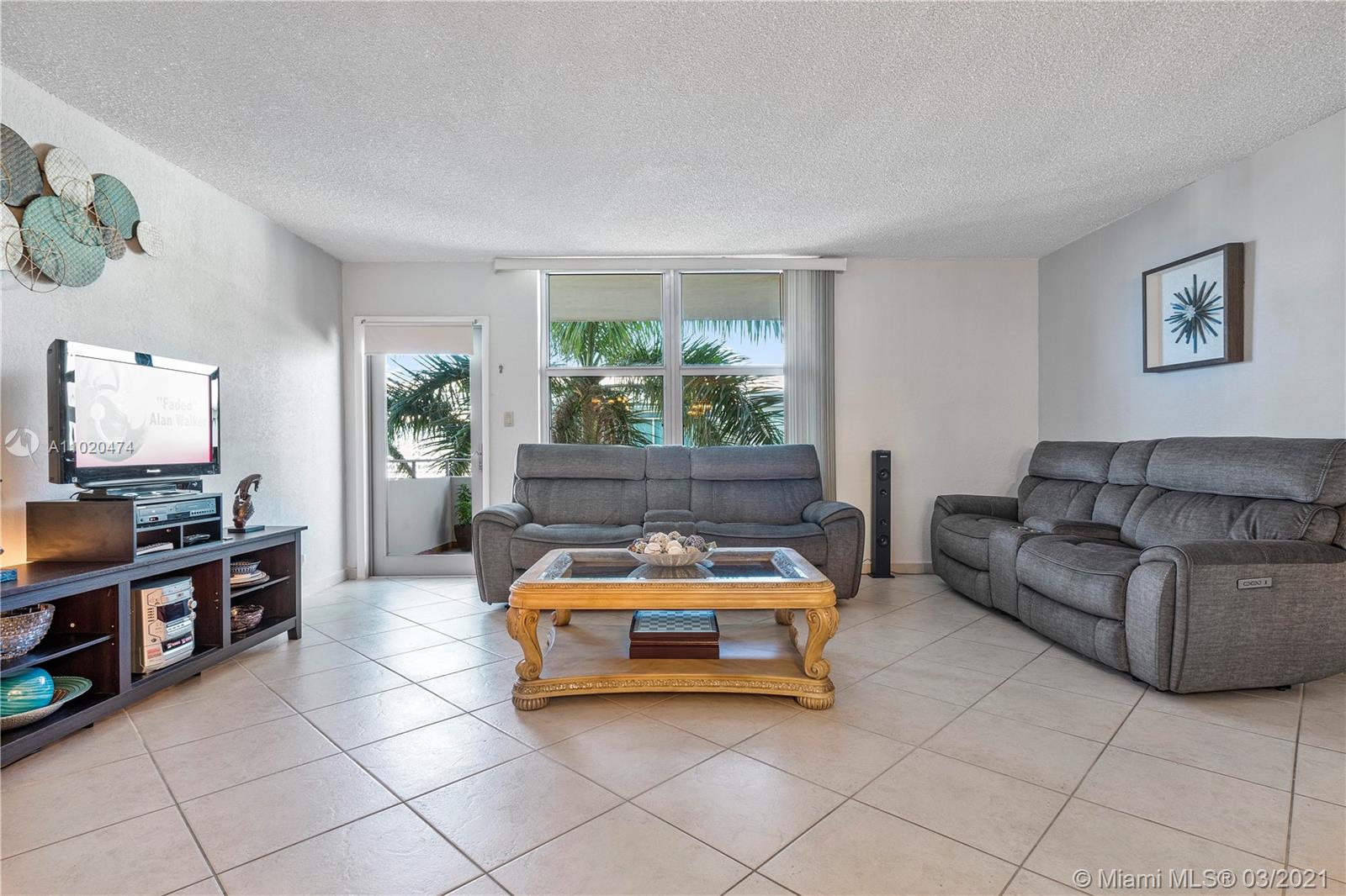 9225 Collins Avenue, Unit 411 Surfside, FL 33154 - Photo 6 of 36