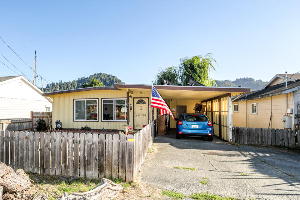 506 4th Avenue Rio Dell, CA 95562 - Photo 13 of 25