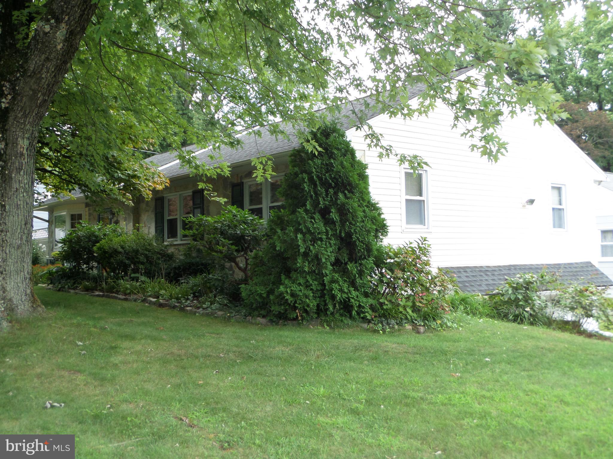 2005 Tulip Road Glenside, PA 19038 - Photo 4 of 50 Front & side view
