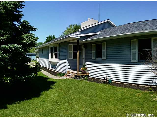 1716 Harris Road Penfield, NY 14526 - Photo 1 of 1 Exterior Front