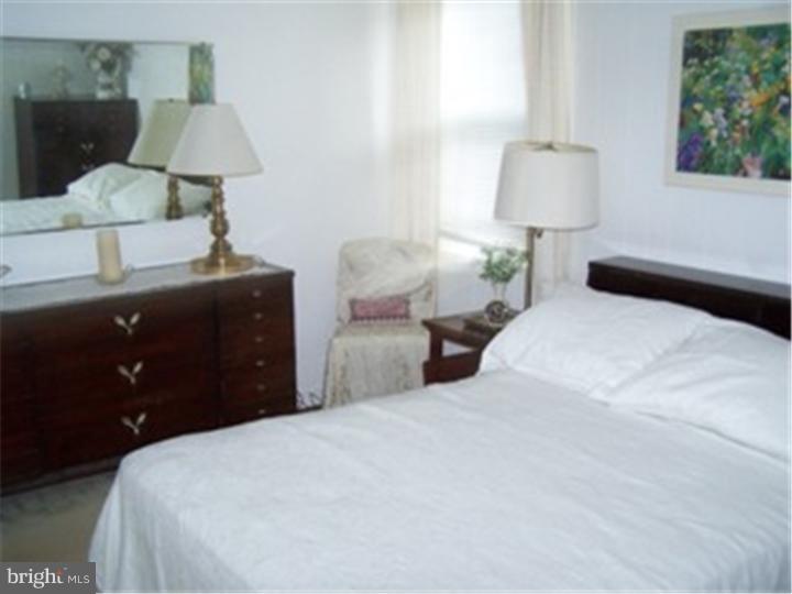 2229 Avon Road Ardmore, PA 19003 - Photo 11 of 21 Bedroom - Main