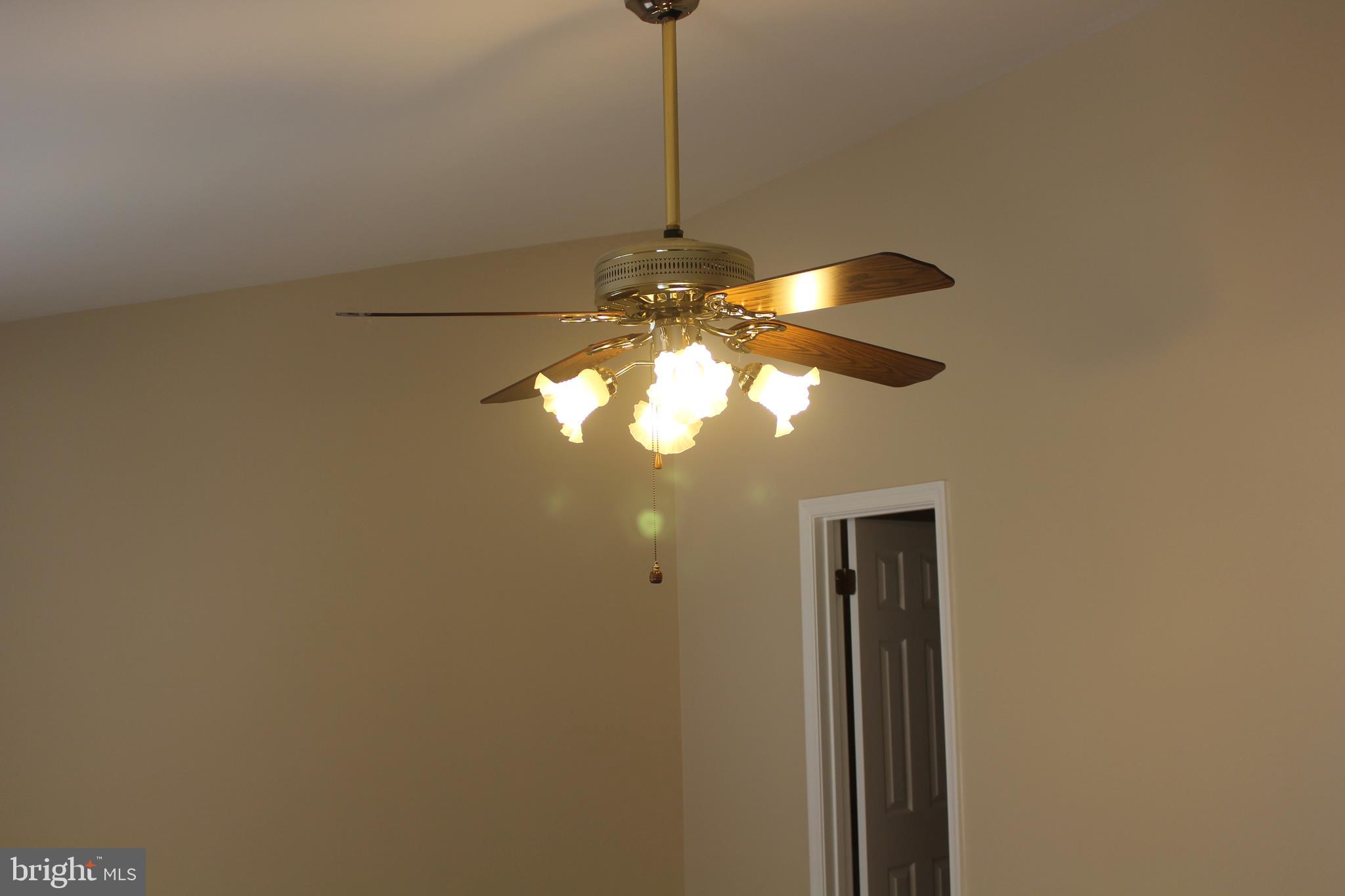 611 Suffield Drive Gaithersburg, MD 20878 - Photo 23 of 35