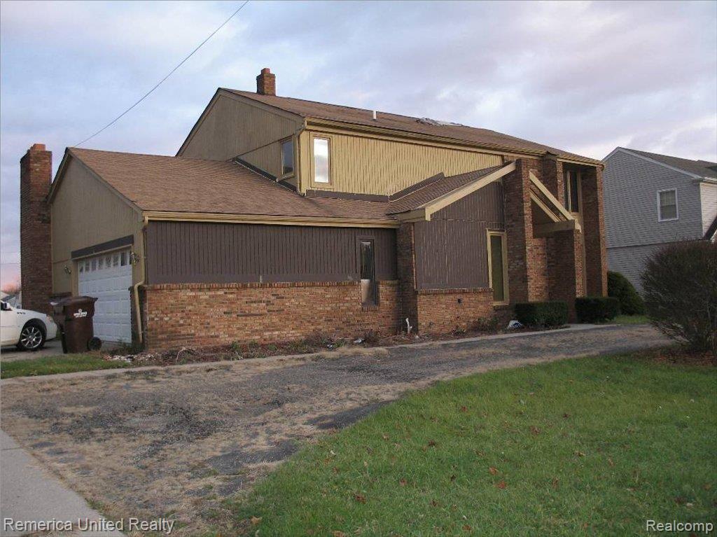 3371 South John Hix Road Wayne, MI 48184 - Photo 1 of 17 Front