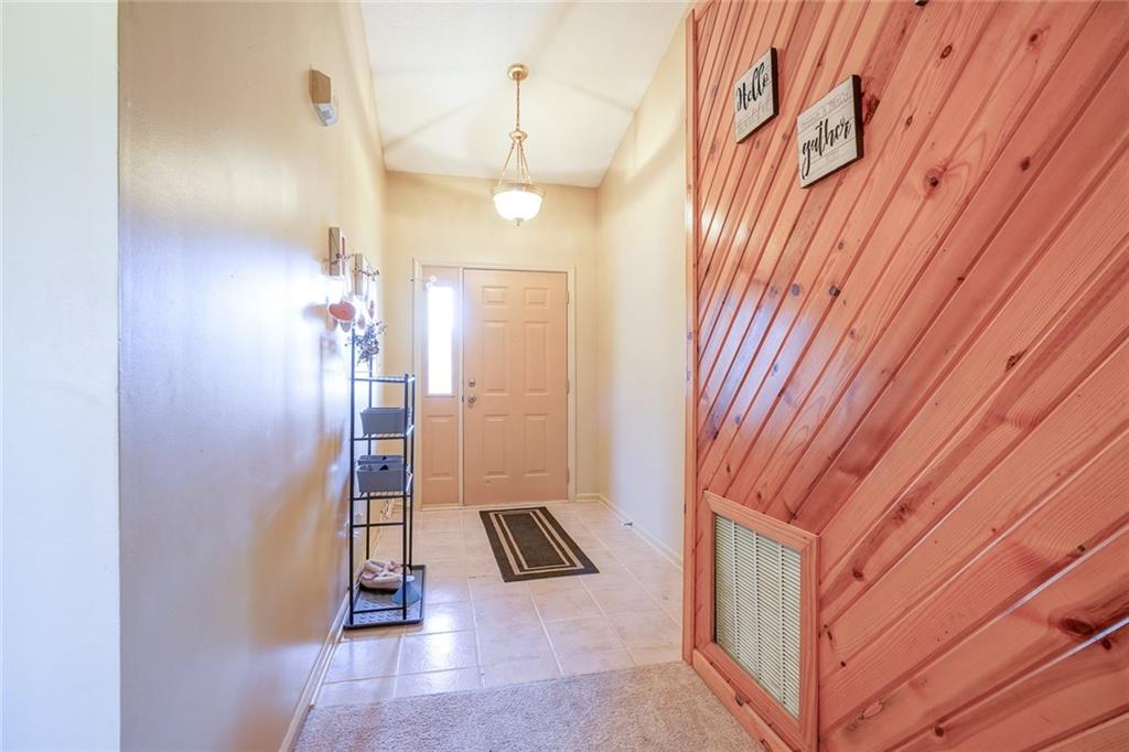 1535 Rhett Drive Anderson, IN 46013 - Photo 3 of 36 Gallery Image 3
