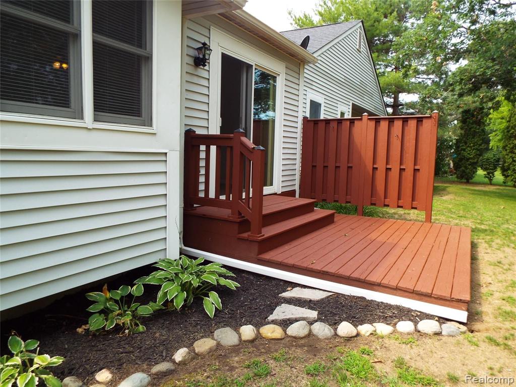 2191 North Milford Road Highland, MI 48357 - Photo 11 of 35