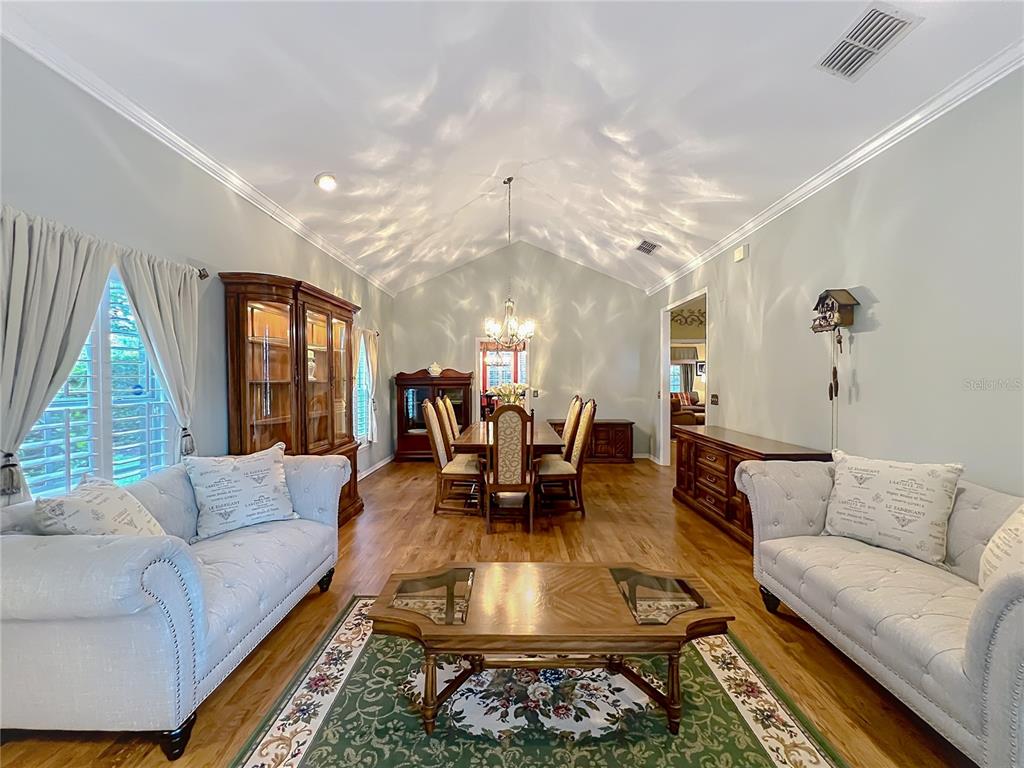 2433 Stoneview Road Orlando, FL 32806 - Photo 14 of 79