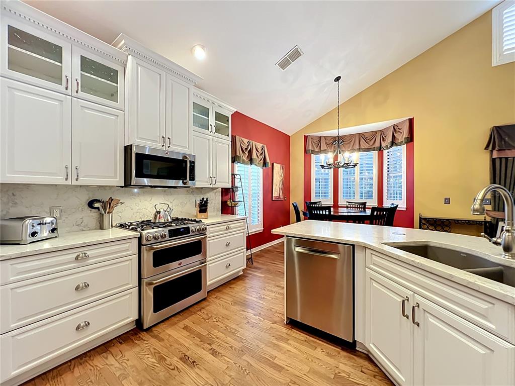 2433 Stoneview Road Orlando, FL 32806 - Photo 16 of 79