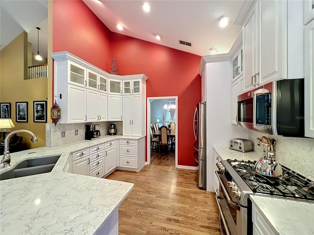 2433 Stoneview Road Orlando, FL 32806 - Photo 18 of 79