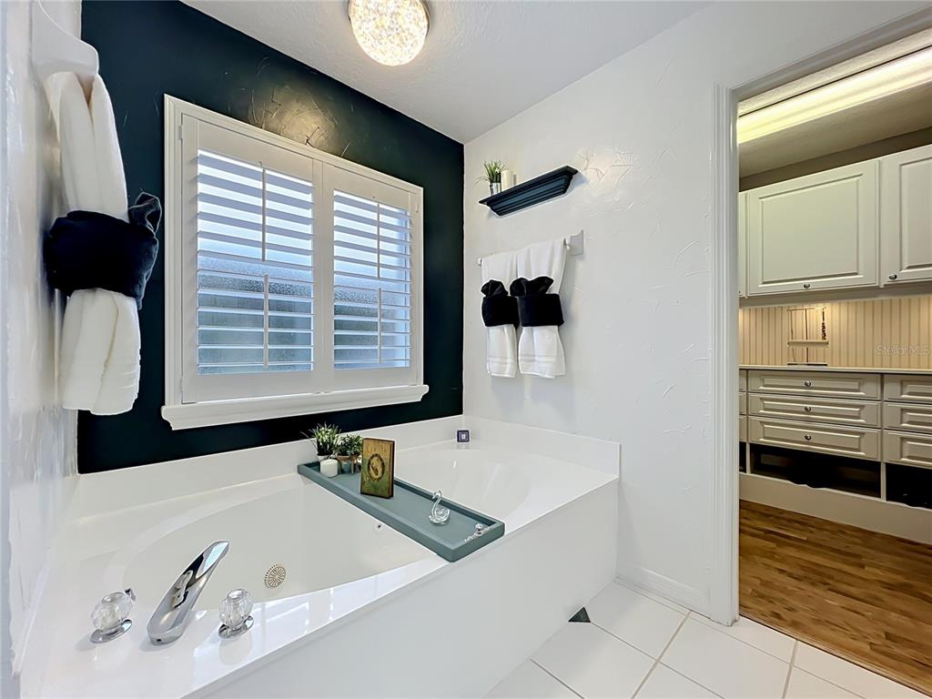 2433 Stoneview Road Orlando, FL 32806 - Photo 36 of 79