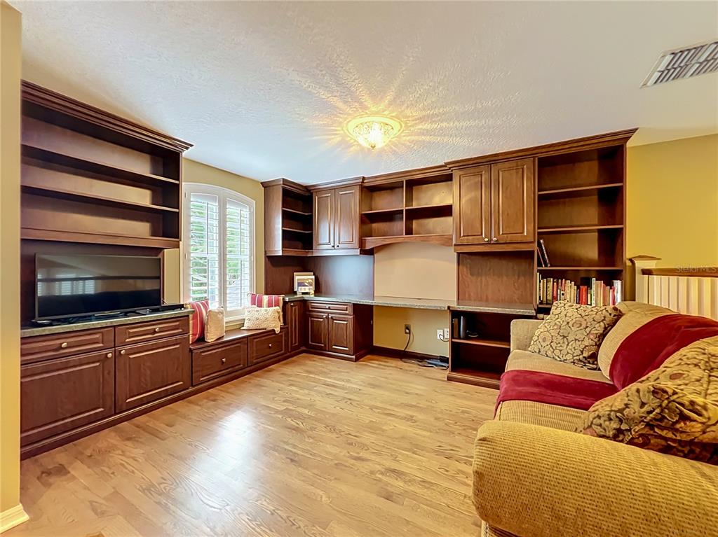 2433 Stoneview Road Orlando, FL 32806 - Photo 44 of 79