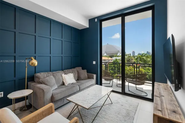 $3,950 | 1030 15th Street, Unit 300, Miami Beach, FL 33139
