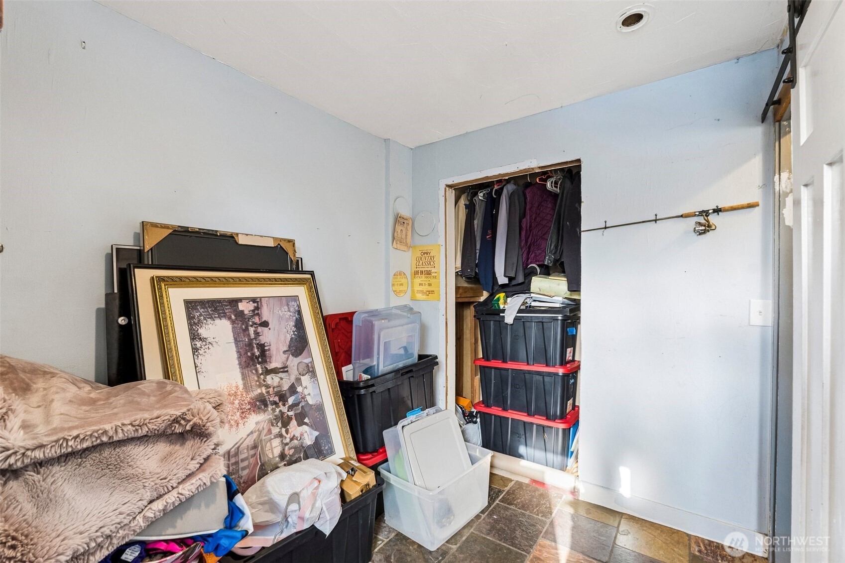 1241 Southwest Myrtle Street Seattle, WA 98106 - Photo 17 of 28 Gallery Image 17