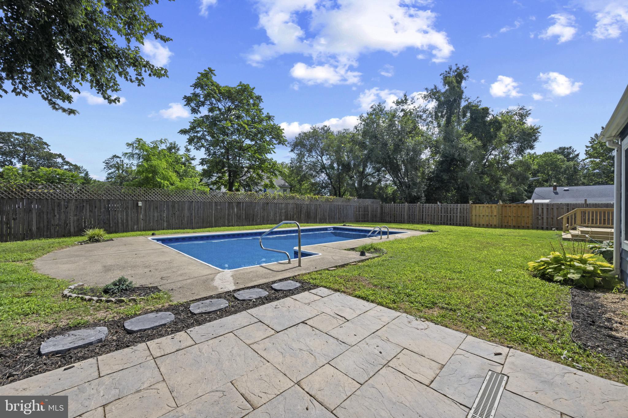 8293 Shilling Road Pasadena, MD 21122 - Photo 31 of 37 Gallery Image 31