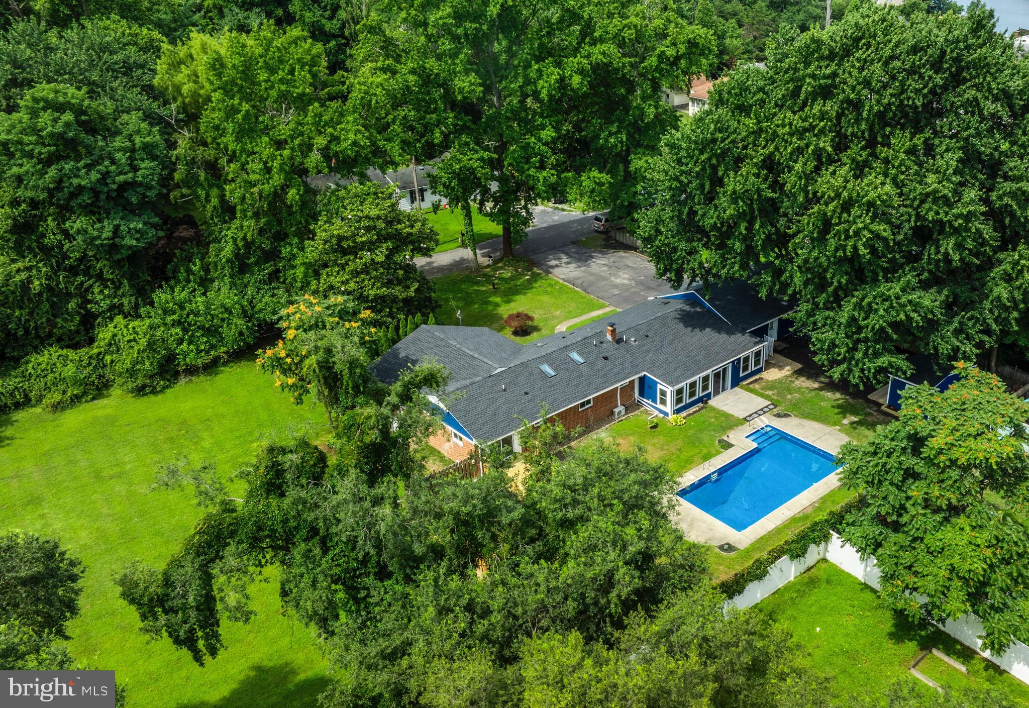 8293 Shilling Road Pasadena, MD 21122 - Photo 33 of 37 Gallery Image 33