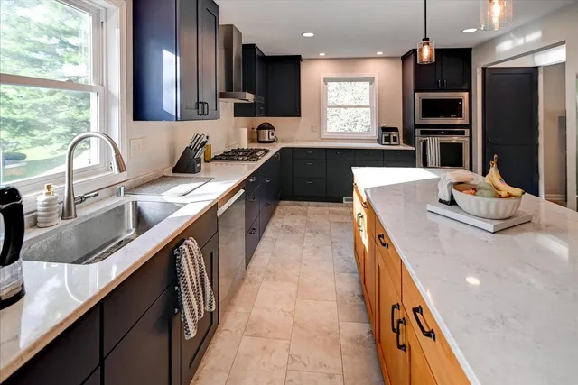 $649,900 | 3702 Nathan Hale Court, Middleton, WI 53562