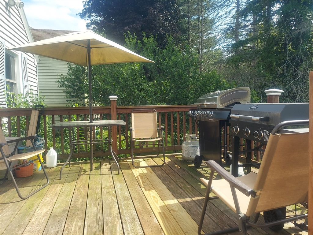 41 Dudley Hill Road Dudley, MA 01571 - Photo 20 of 23