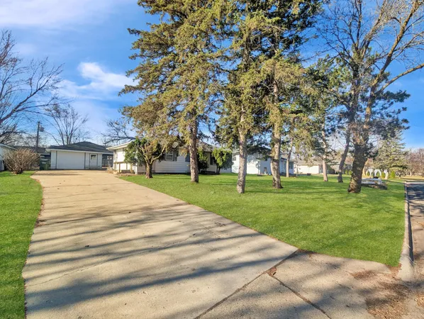 $250,000 | 2940 115th Avenue Northwest, Coon Rapids, MN 55433