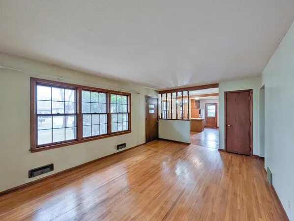 $250,000 | 2940 115th Avenue Northwest, Coon Rapids, MN 55433