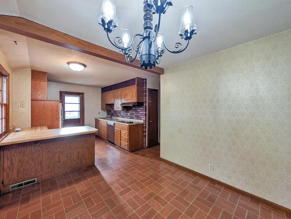 $250,000 | 2940 115th Avenue Northwest, Coon Rapids, MN 55433