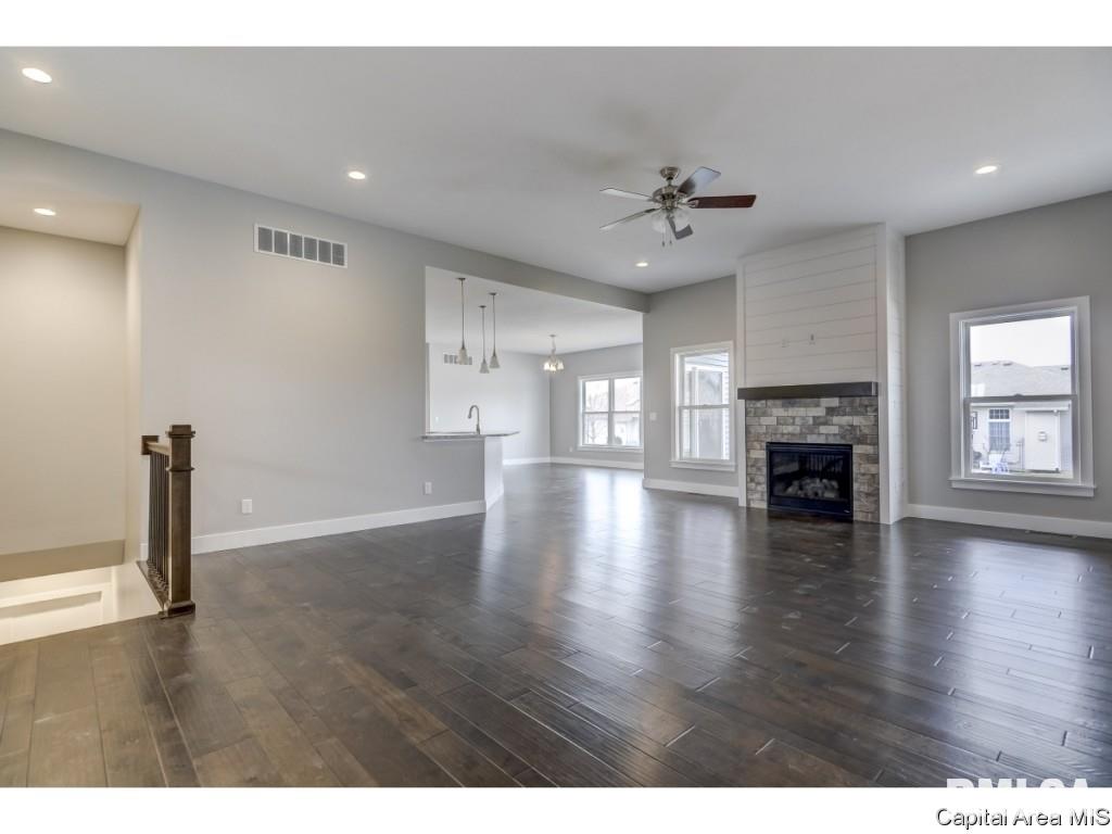 4651 Casey Drive Springfield, IL 62711 - Photo 2 of 27 Gallery Image 2