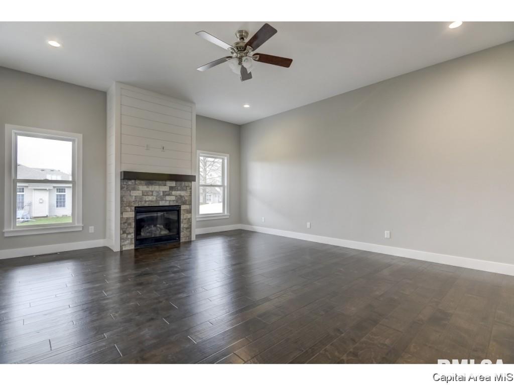 4651 Casey Drive Springfield, IL 62711 - Photo 5 of 27 Gallery Image 5