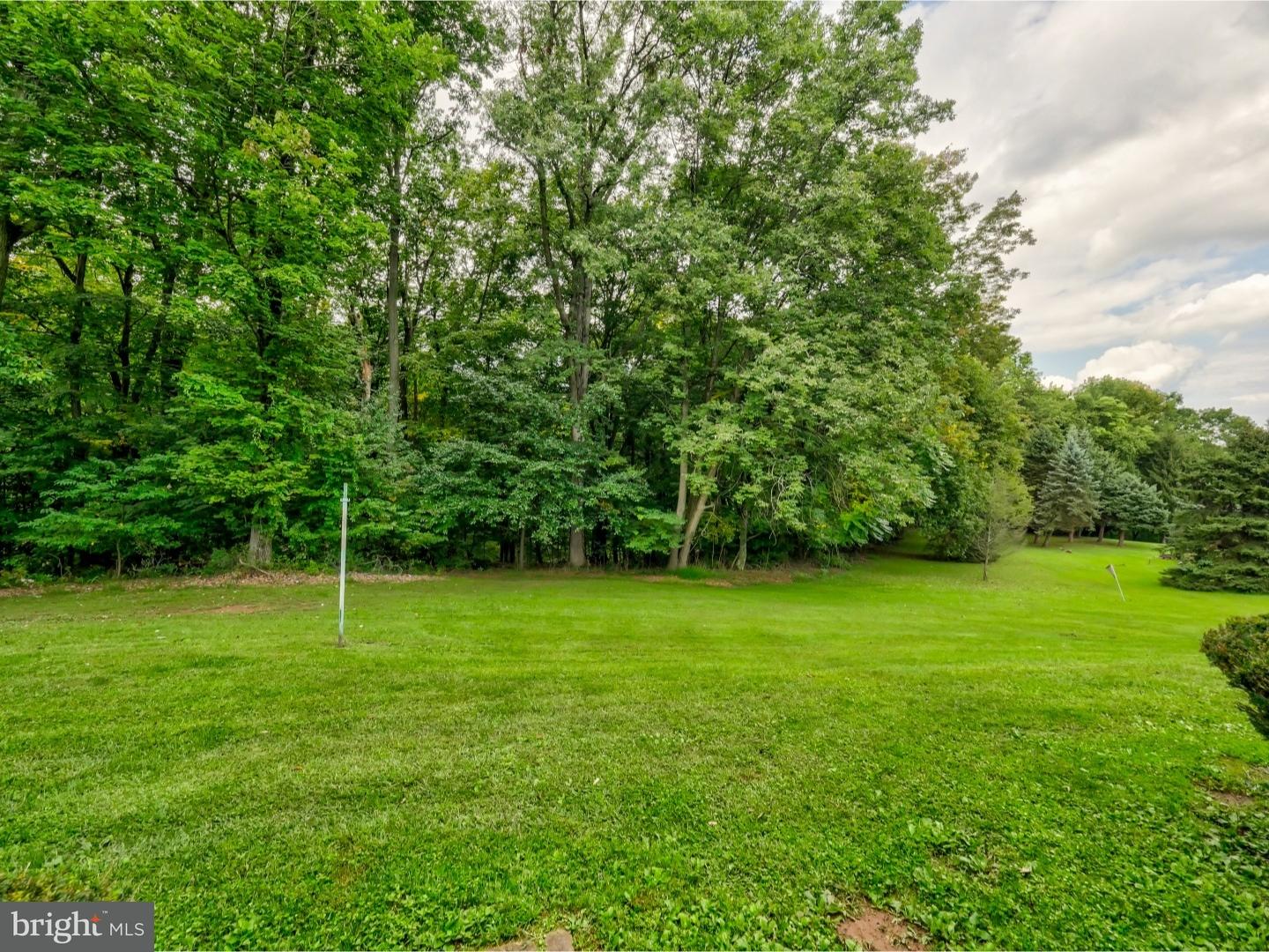801 Scholl Road Pottstown, PA 19465 - Photo 13 of 15 Back Yard