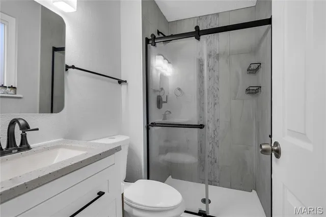 $214,900 | 12178 El Camara Drive, Florissant, MO 63033