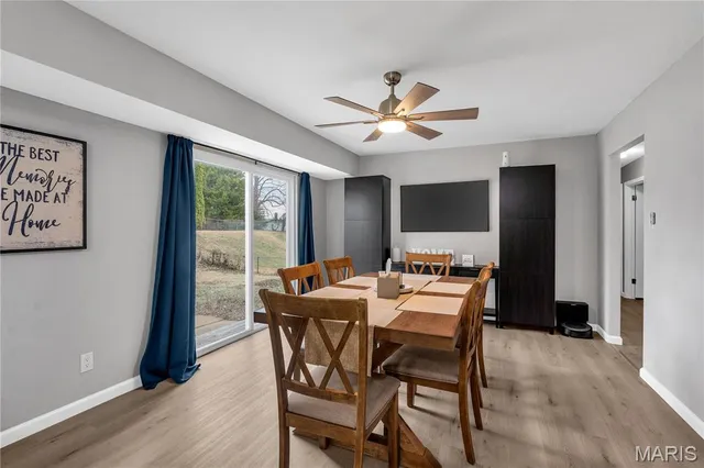 $214,900 | 12178 El Camara Drive, Florissant, MO 63033