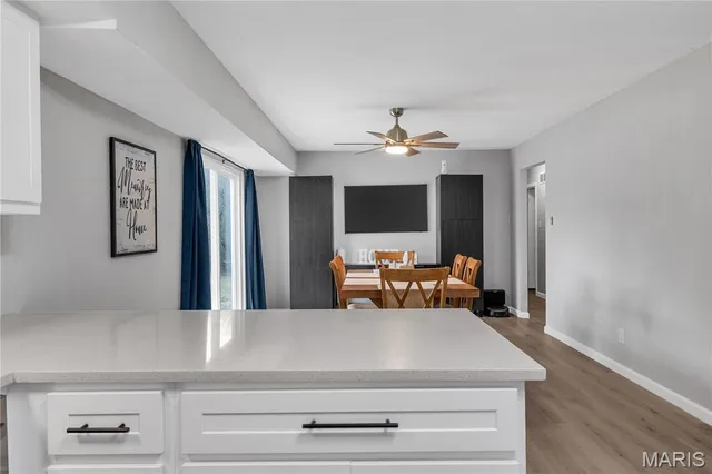 $214,900 | 12178 El Camara Drive, Florissant, MO 63033