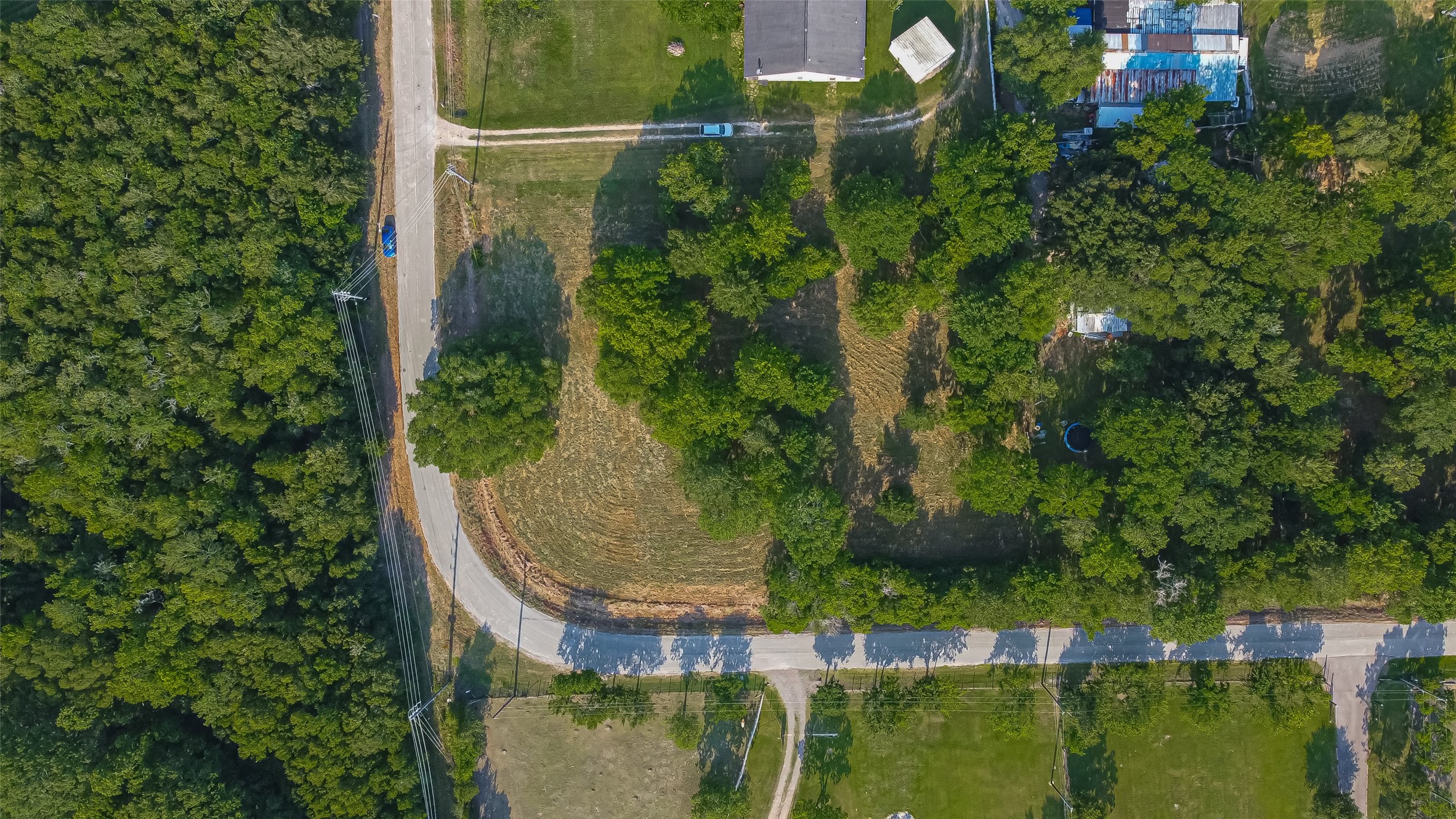 0 Fenn Road Rosharon, TX 77583 - Photo 2 of 6 a view of a garden