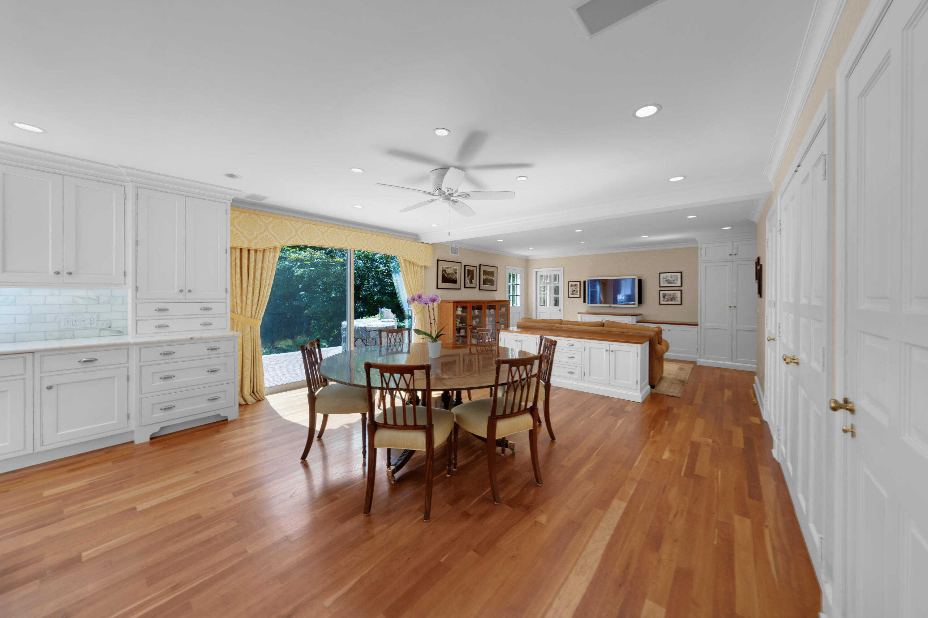 1 Runkenhage Road Darien, CT 06820 - Photo 15 of 33 a view of a dining room with furniture and wooden floor