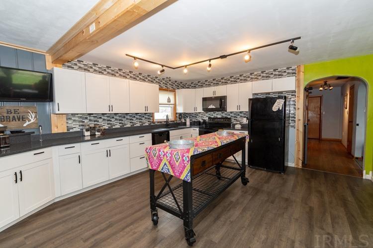 1307 Lakeshore Drive Rochester, IN 46975 - Photo 7 of 35